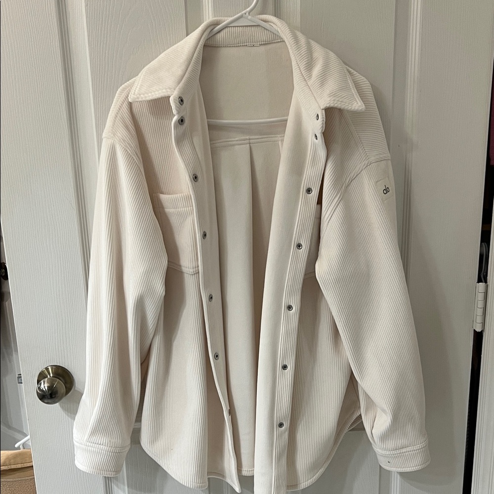ALO Yoga Ribbed Velour Mountain Side Shacket Ivory